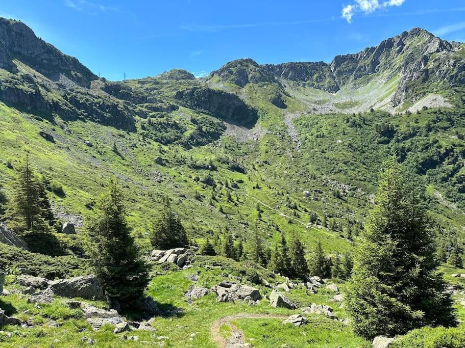 Willa La Tour En Belledonne Theys Zewnętrze zdjęcie