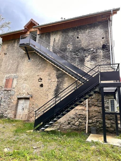 Willa La Tour En Belledonne Theys Zewnętrze zdjęcie